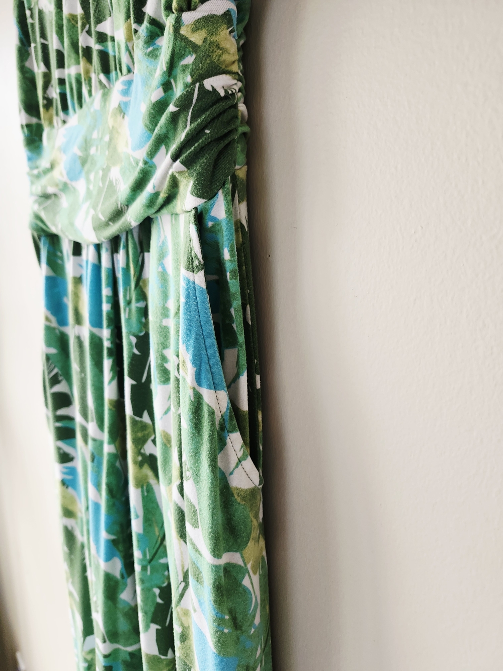 Tropical Palm Maxi Dress with Pockets - Picture 6 of 10